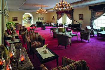 Hotel Lounge